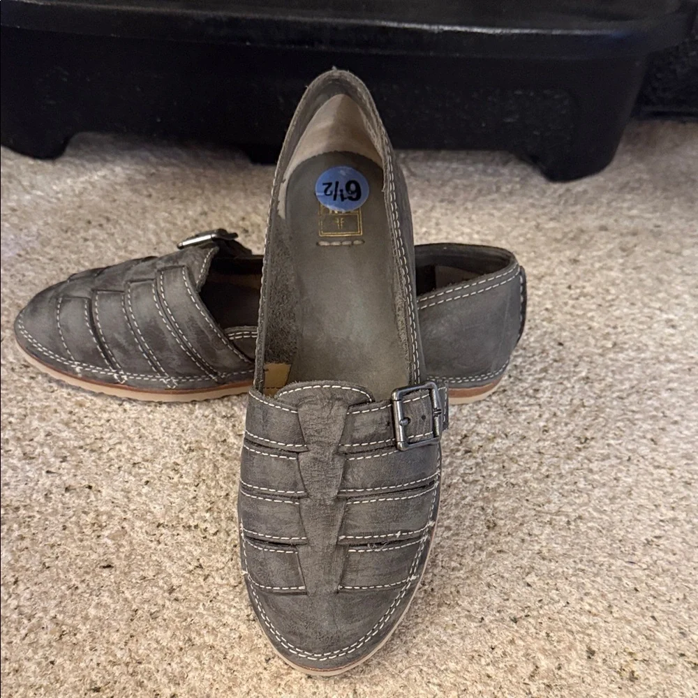 Frye Gray Buckle Loafers Size 6.5 Nice Used Condition